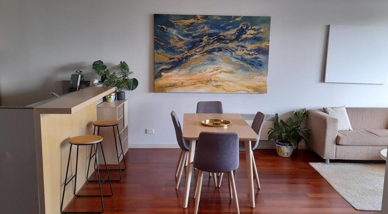 Beautiful Apartment 100Mts Near The Beach In Port Melbourne Exteriör bild