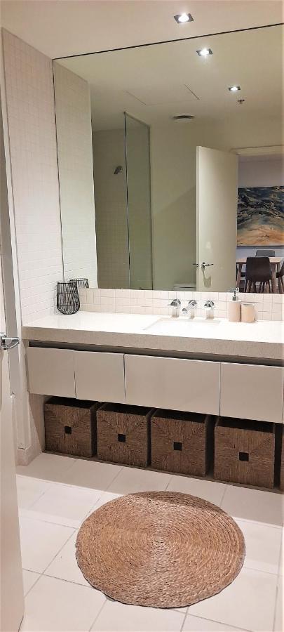 Beautiful Apartment 100Mts Near The Beach In Port Melbourne Exteriör bild
