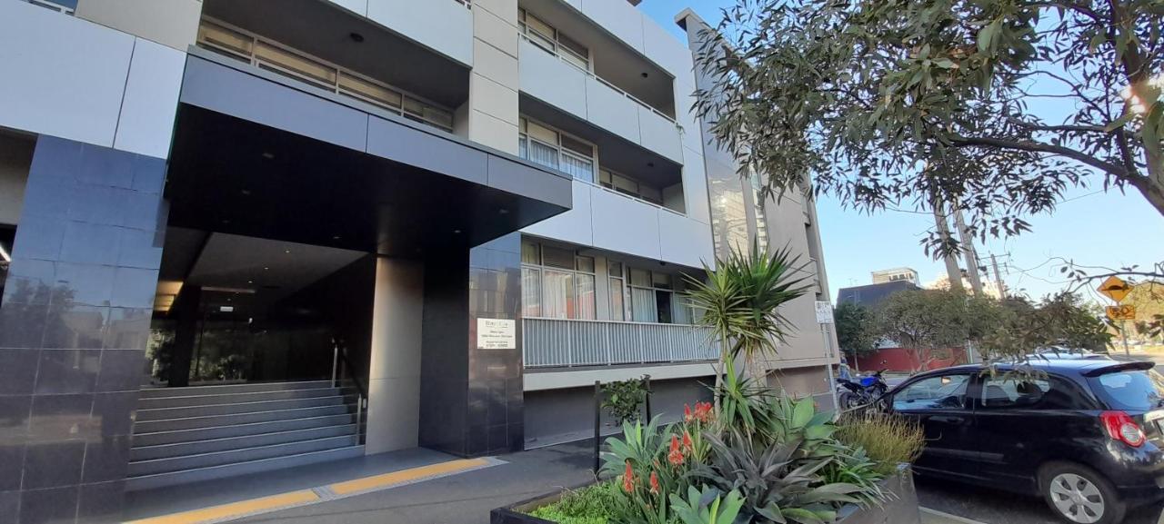 Beautiful Apartment 100Mts Near The Beach In Port Melbourne Exteriör bild